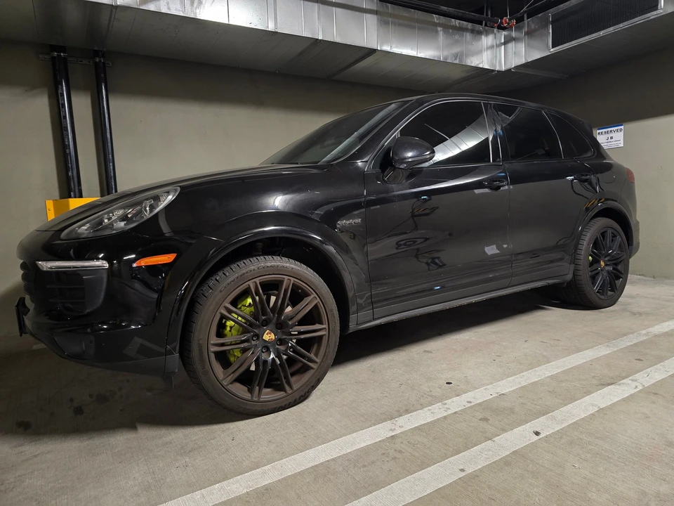 2017 Porsche 958 Cayenne - Image 9 of 16