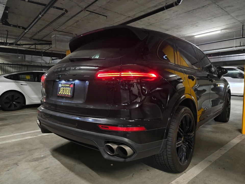 2017 Porsche 958 Cayenne - Image 12 of 16