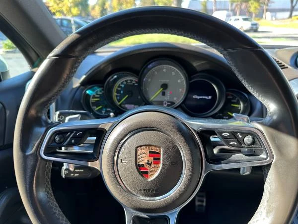2018 Porsche 958 Cayenne S - Image 9 of 11