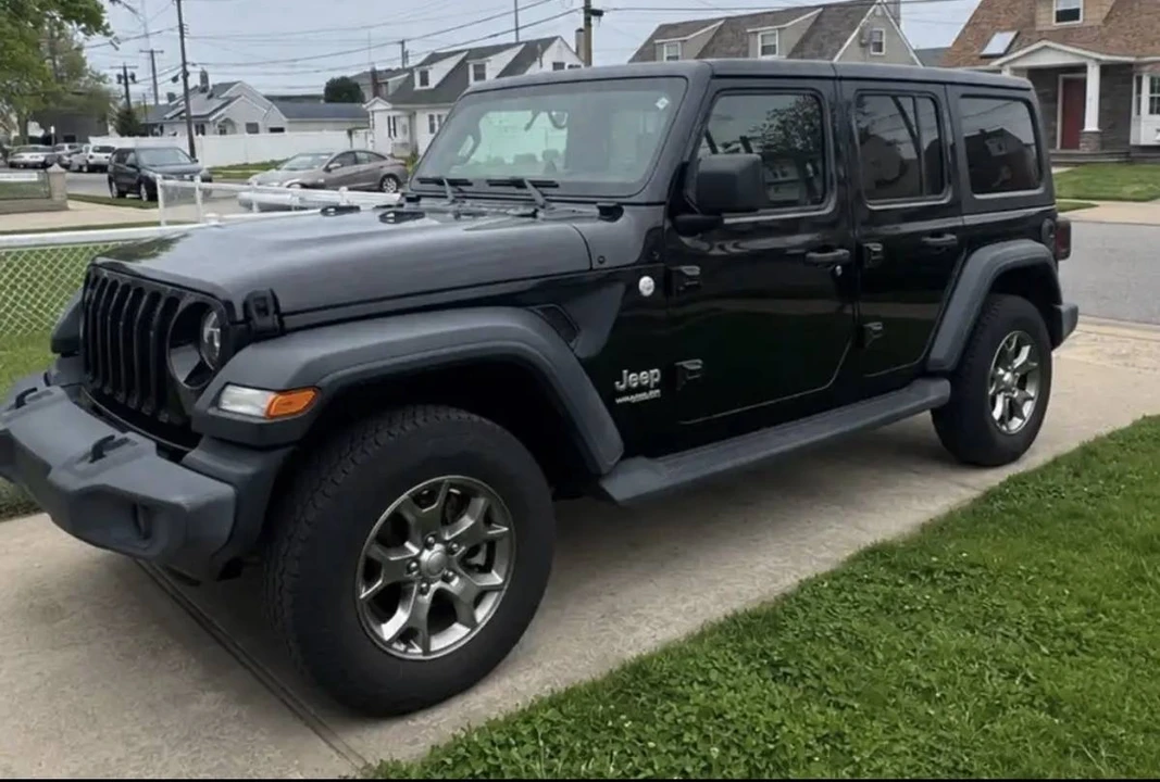 2020 Jeep JL Wrangler - Image 2 of 7