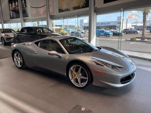 2014 Ferrari 458 Italia - Image 5 of 9
