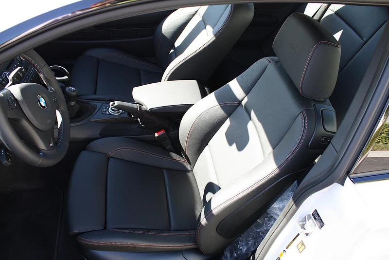 2011 BMW 1M - Image 3 of 4
