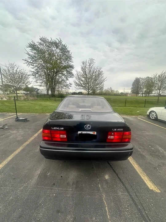 1997 Lexus LS 2nd Gen - Image 4 of 5