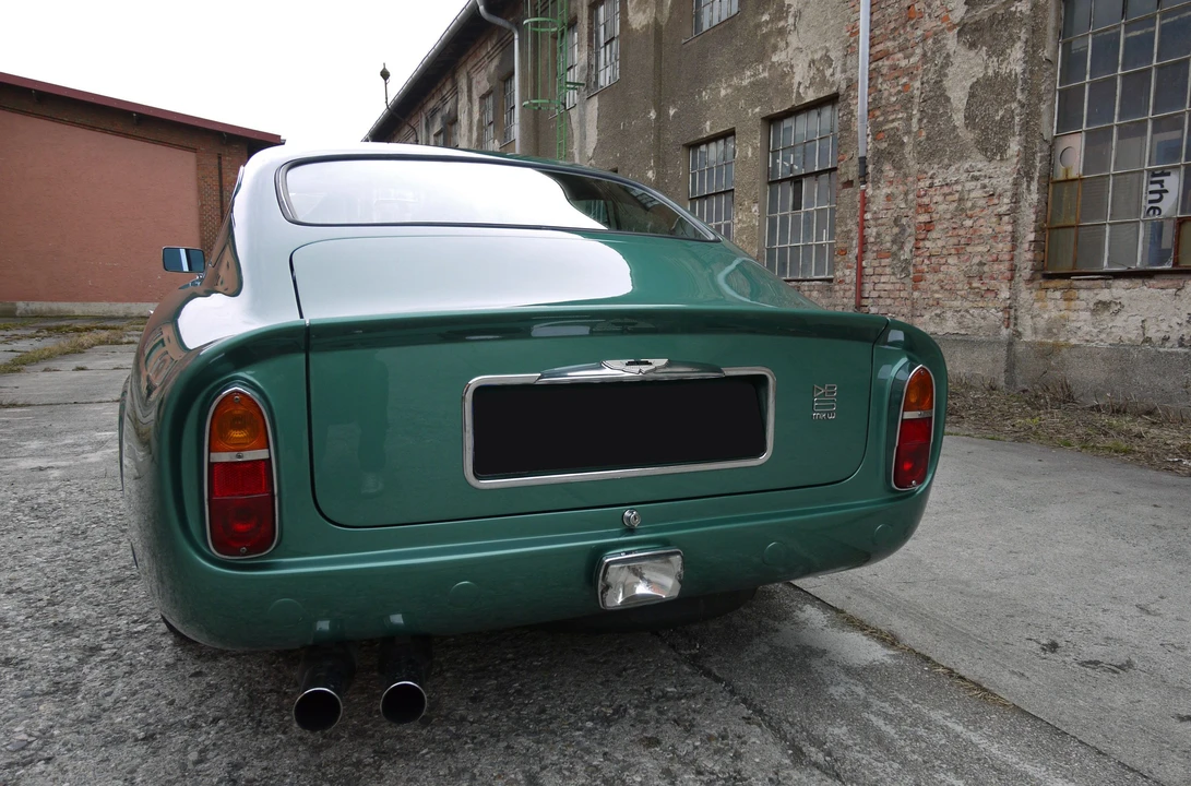 Aston Martin DB6 - Image 5 of 20