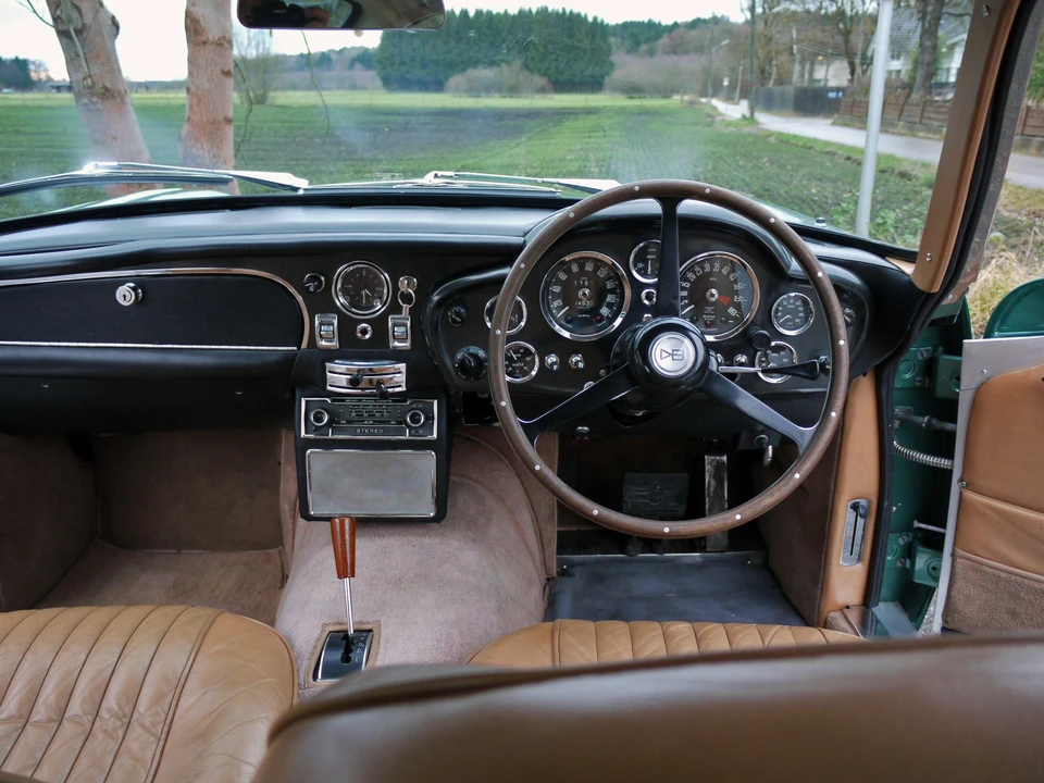 Aston Martin DB6 - Image 9 of 20