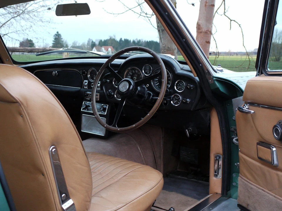 Aston Martin DB6 - Image 6 of 20
