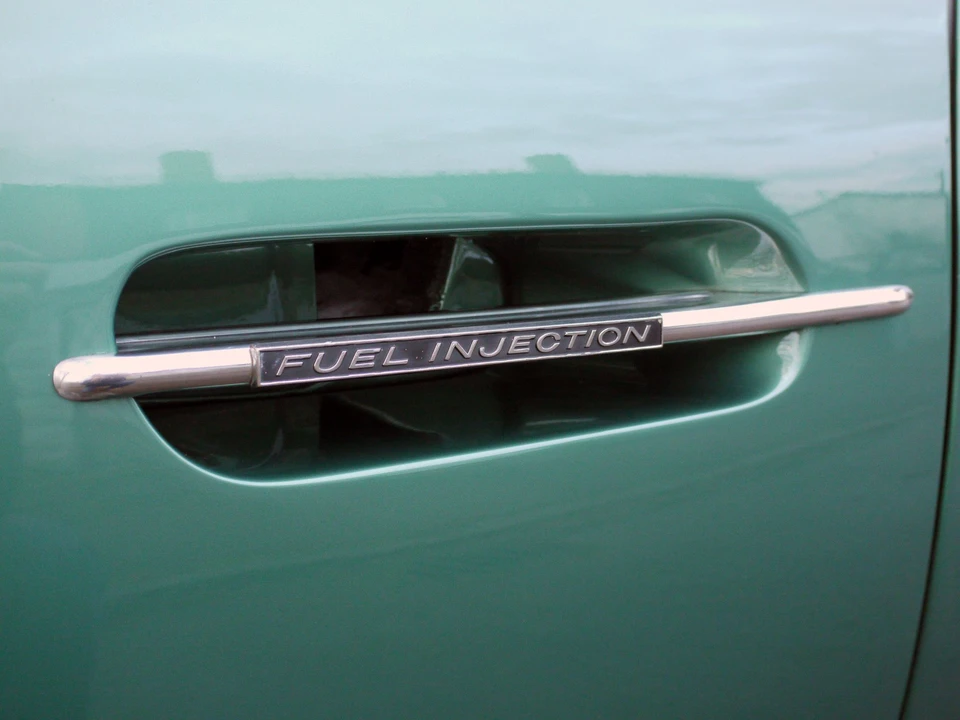 Aston Martin DB6 - Image 17 of 20