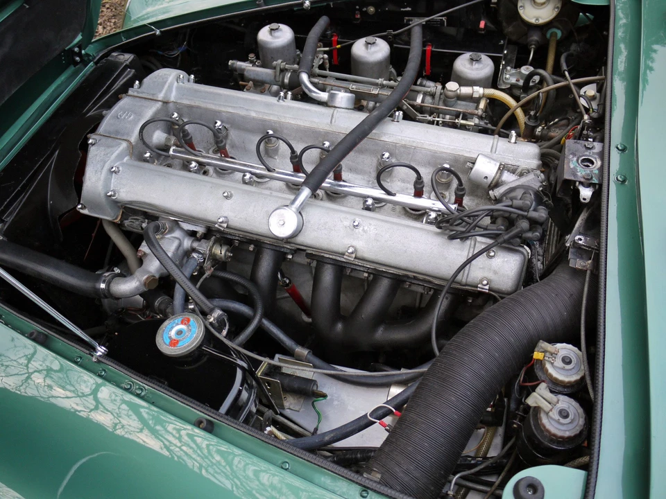 Aston Martin DB6 - Image 12 of 20