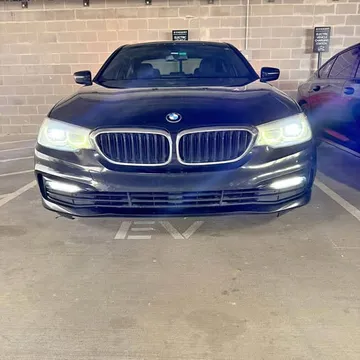 2018 BMW 530i Luxury Sedan