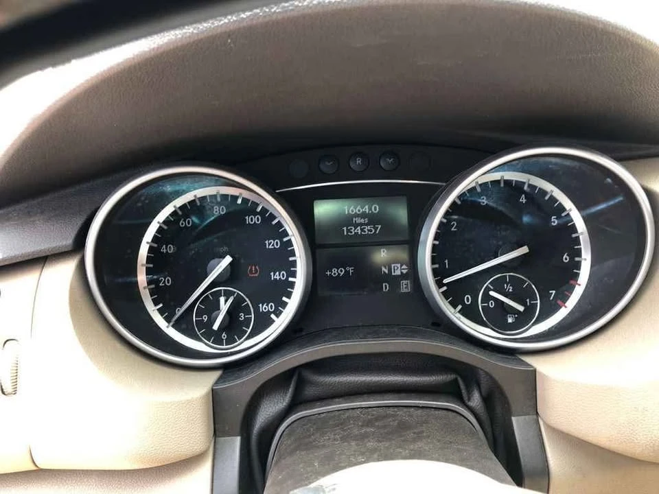2012 Mercedes-Benz W251 R-Class - Image 4 of 10