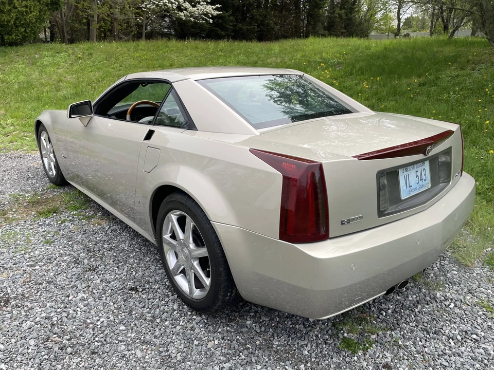 2006 Cadillac XLR - Image 2 of 12