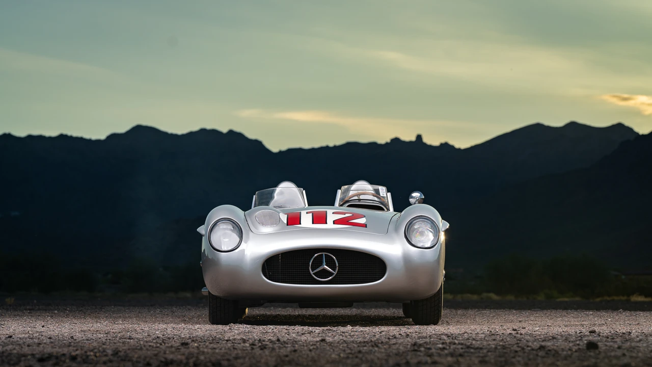 Mercedes-Benz 300SL Gullwing - Image 13 of 31
