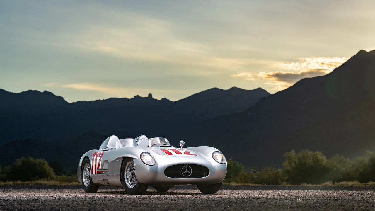 Mercedes-Benz 300SL Gullwing - Image 16 of 31