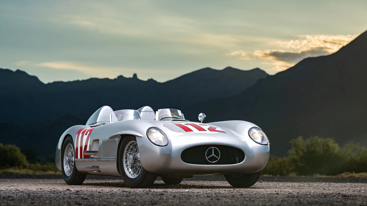 Mercedes-Benz 300SL Gullwing - Image 17 of 31
