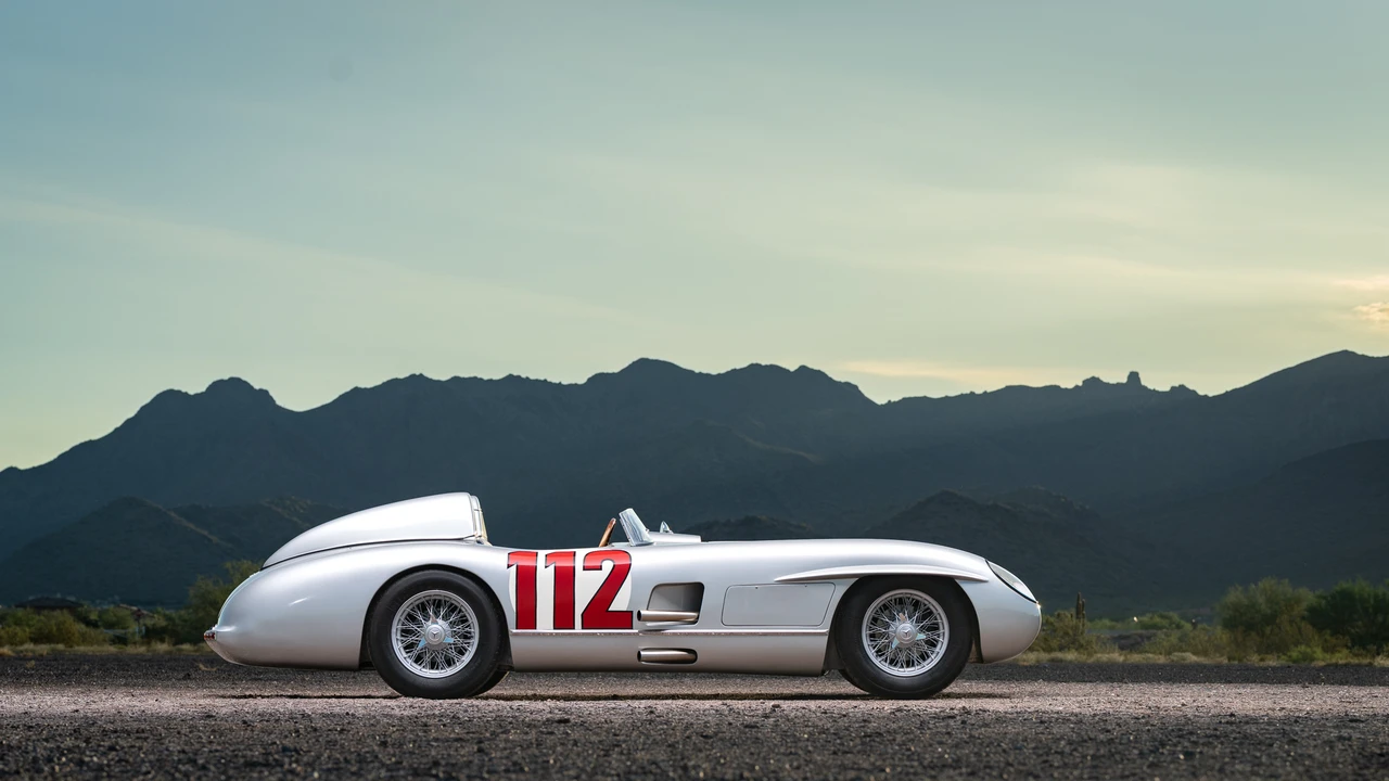 Mercedes-Benz 300SL Gullwing - Image 25 of 31