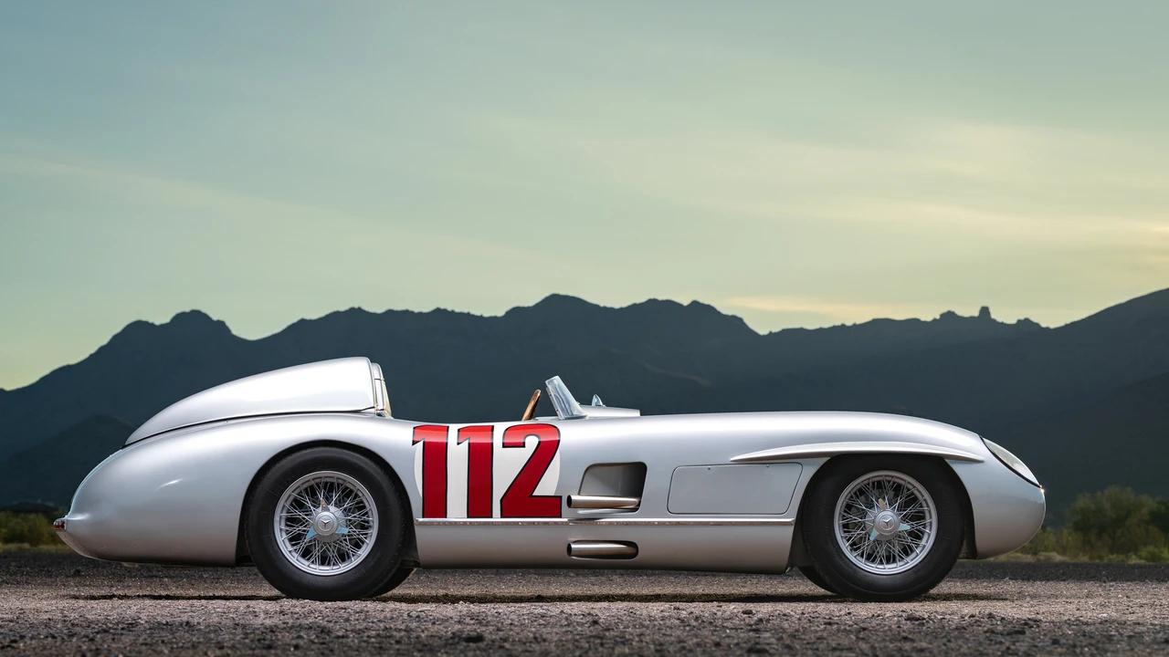 Mercedes-Benz 300SL Gullwing - Image 26 of 31