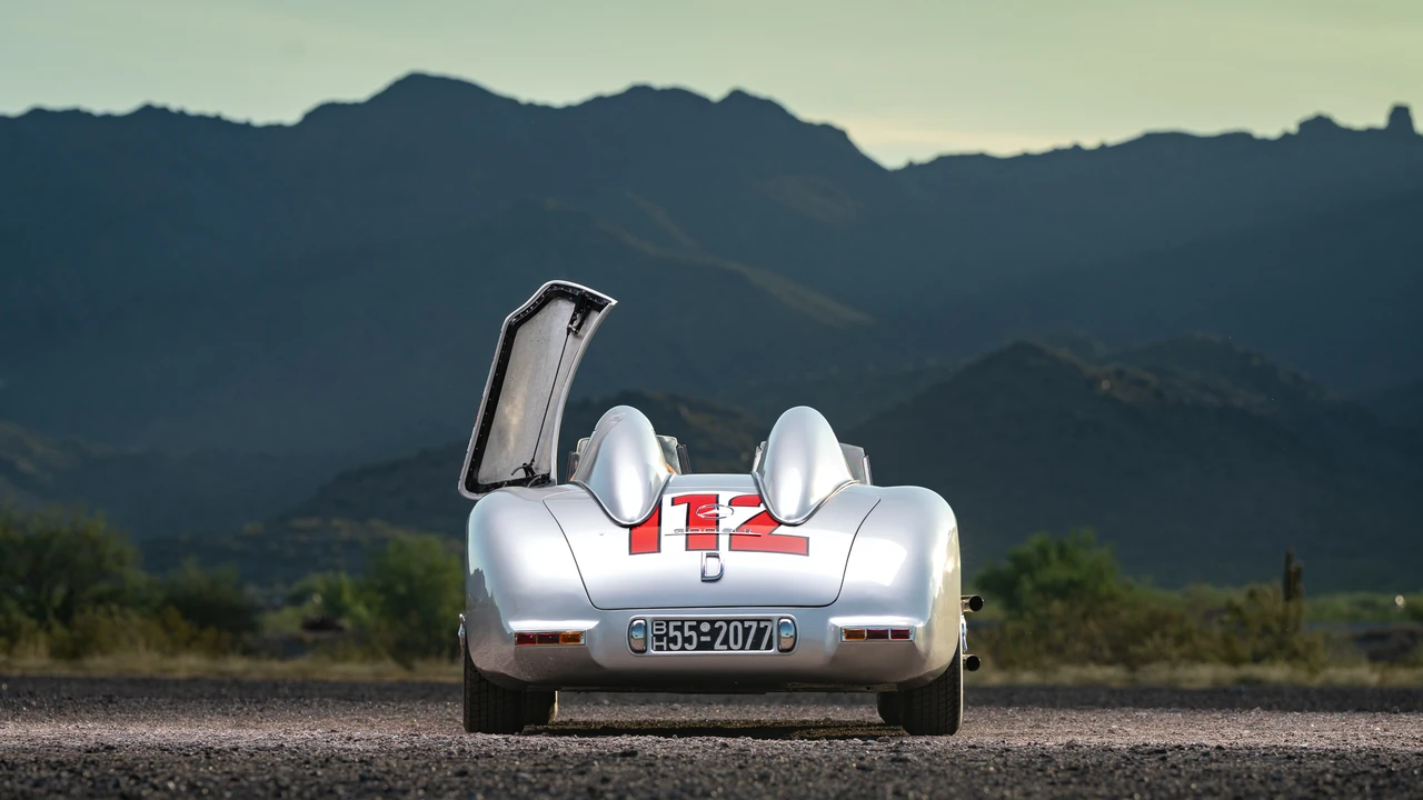 Mercedes-Benz 300SL Gullwing - Image 30 of 31