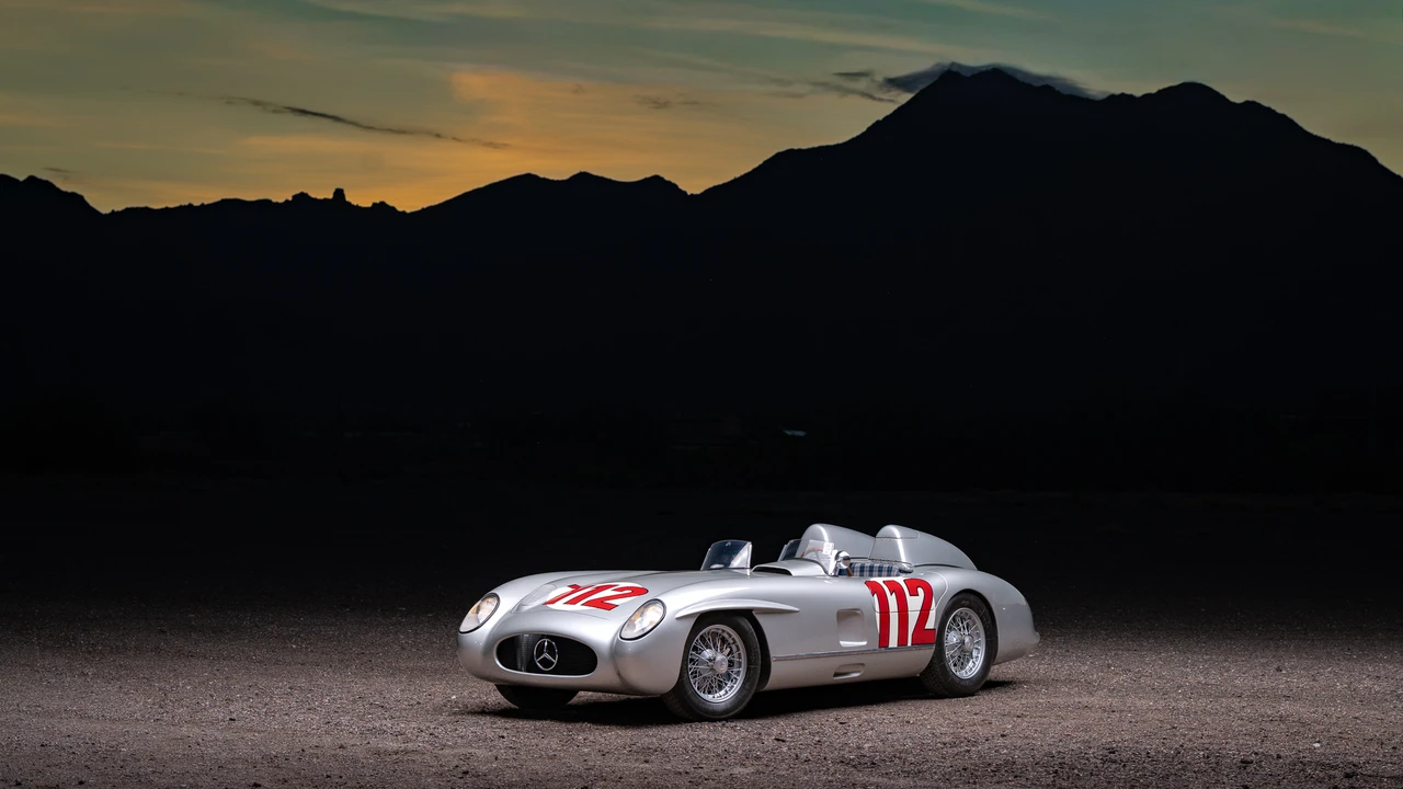 Mercedes-Benz 300SL Gullwing - Image 7 of 31