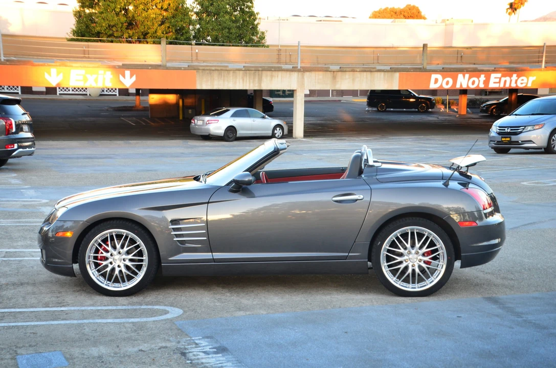 2005 Chrysler Crossfire - Image 21 of 31