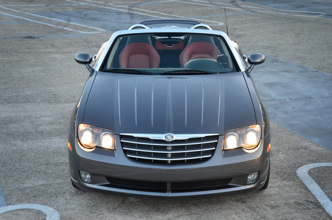 2005 Chrysler Crossfire - Image 17 of 31
