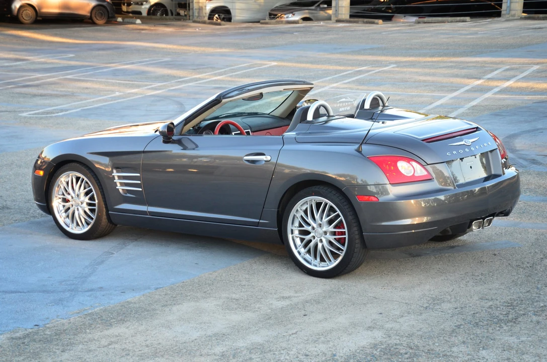 2005 Chrysler Crossfire - Image 8 of 31