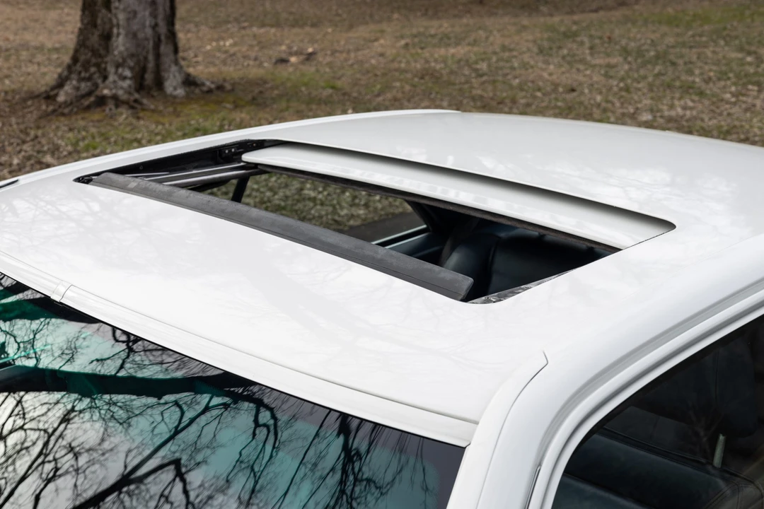 1983 Mercedes-Benz C126 S-Class Coupe - Image 23 of 31