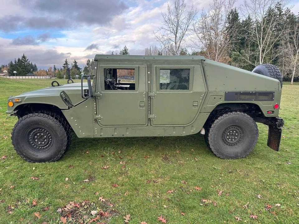 1997 Hummer HMMWV - Image 2 of 6