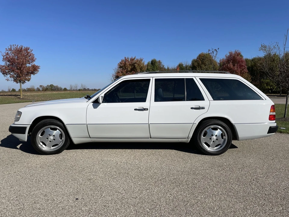 1990 Mercedes-Benz W124 E-Class - Image 3 of 31