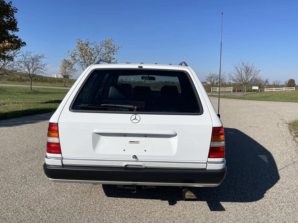 1990 Mercedes-Benz W124 E-Class - Image 6 of 31