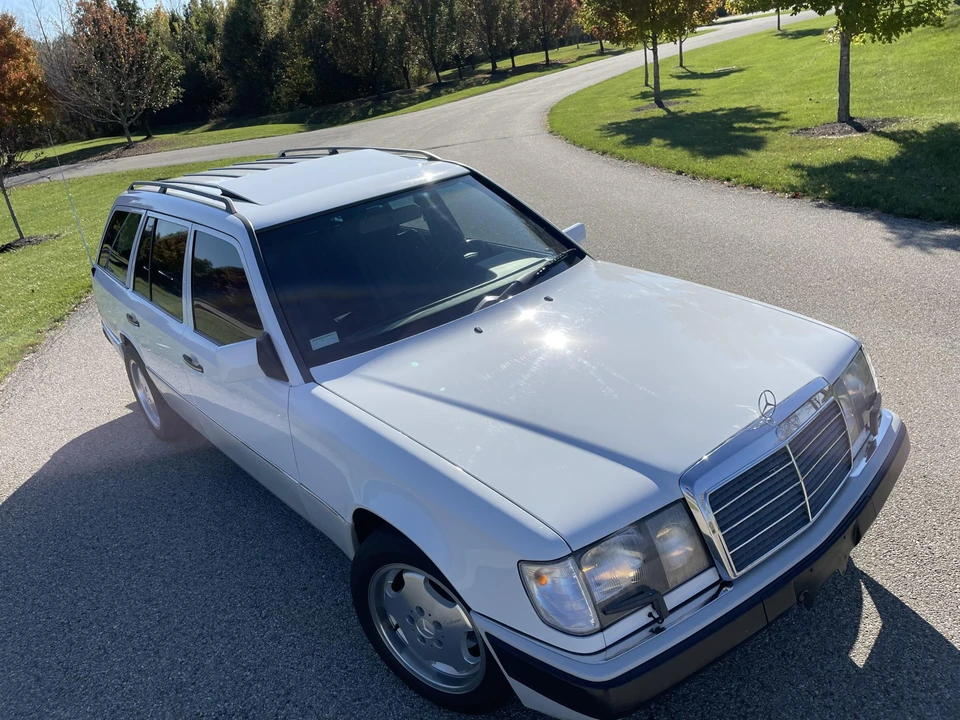 1990 Mercedes-Benz W124 E-Class - Image 9 of 31