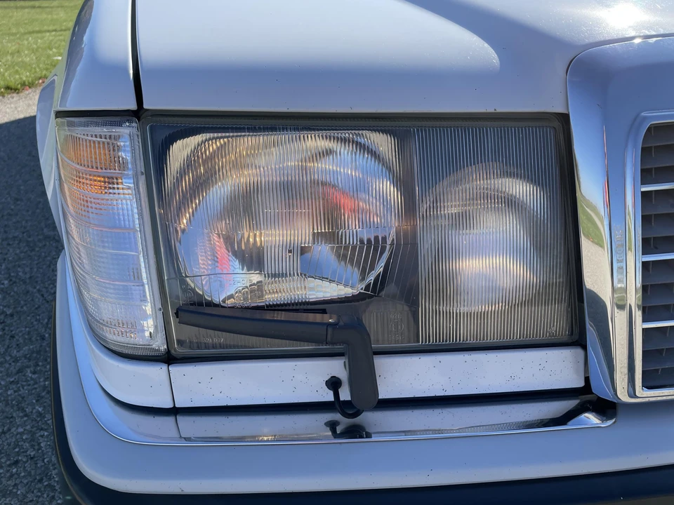1990 Mercedes-Benz W124 E-Class - Image 26 of 31