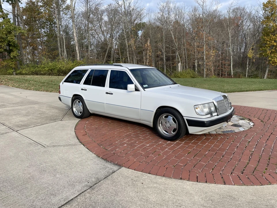 1990 Mercedes-Benz W124 E-Class - Image 18 of 31