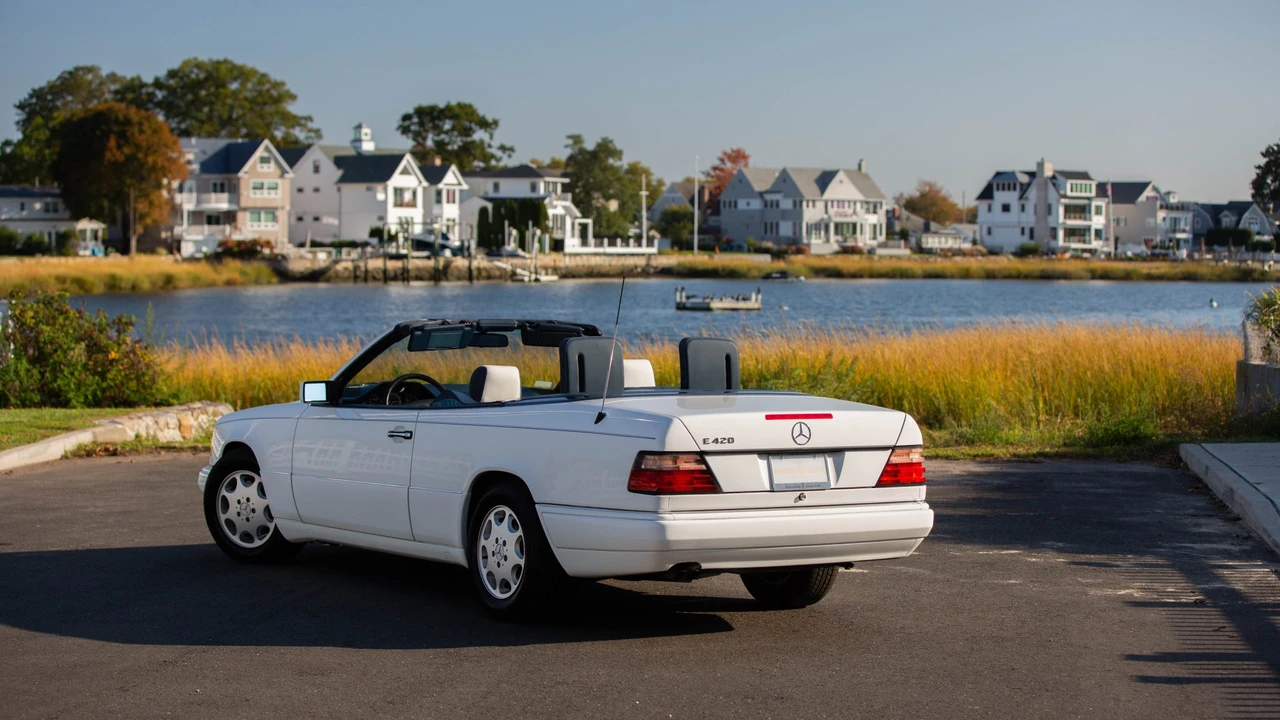 1994 Mercedes-Benz W124 E-Class - Image 13 of 31