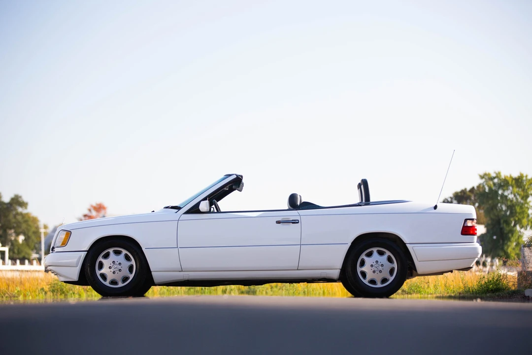 1994 Mercedes-Benz W124 E-Class - Image 9 of 31