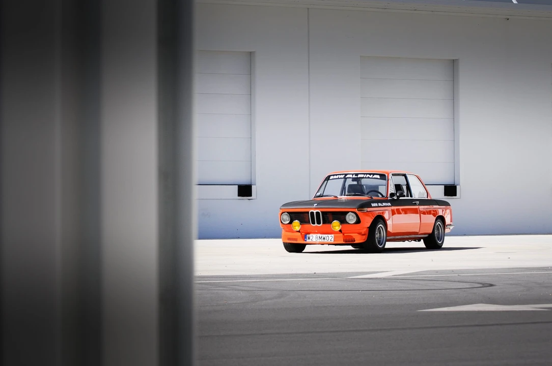 1974 BMW 1802 - Image 2 of 31