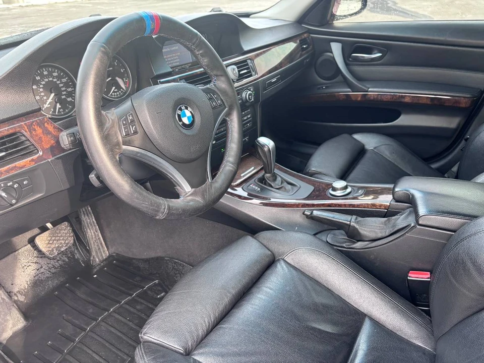 2007 BMW E90 3 Series Sedan - Image 14 of 19