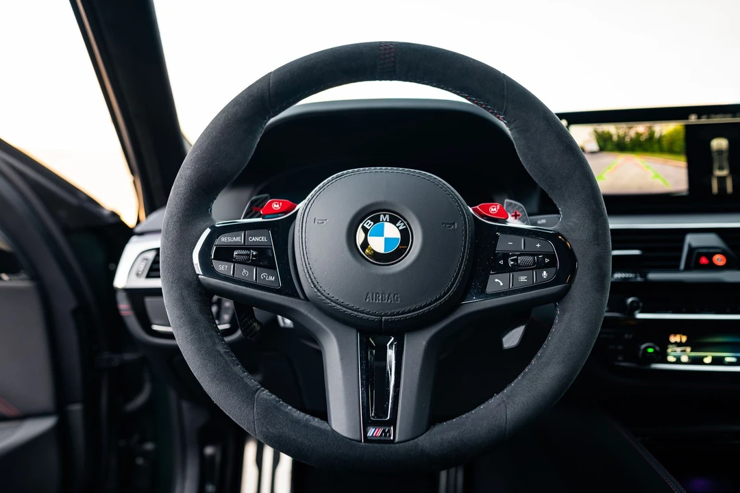 2022 BMW G30 5 Series Sedan - Image 16 of 31