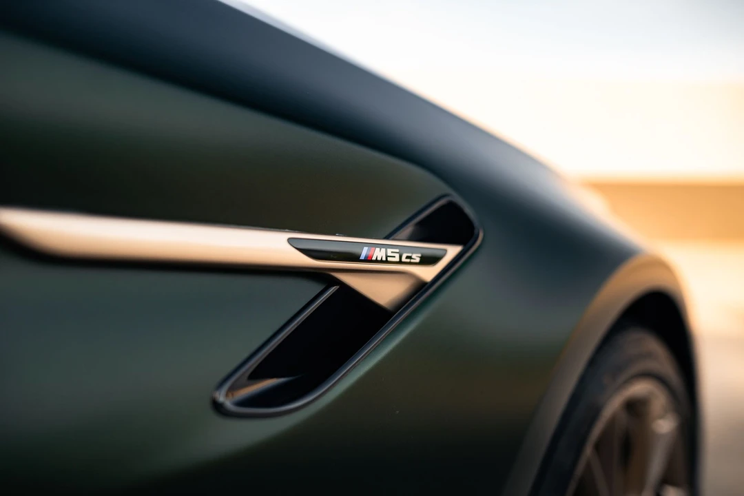 2022 BMW G30 5 Series Sedan - Image 11 of 31