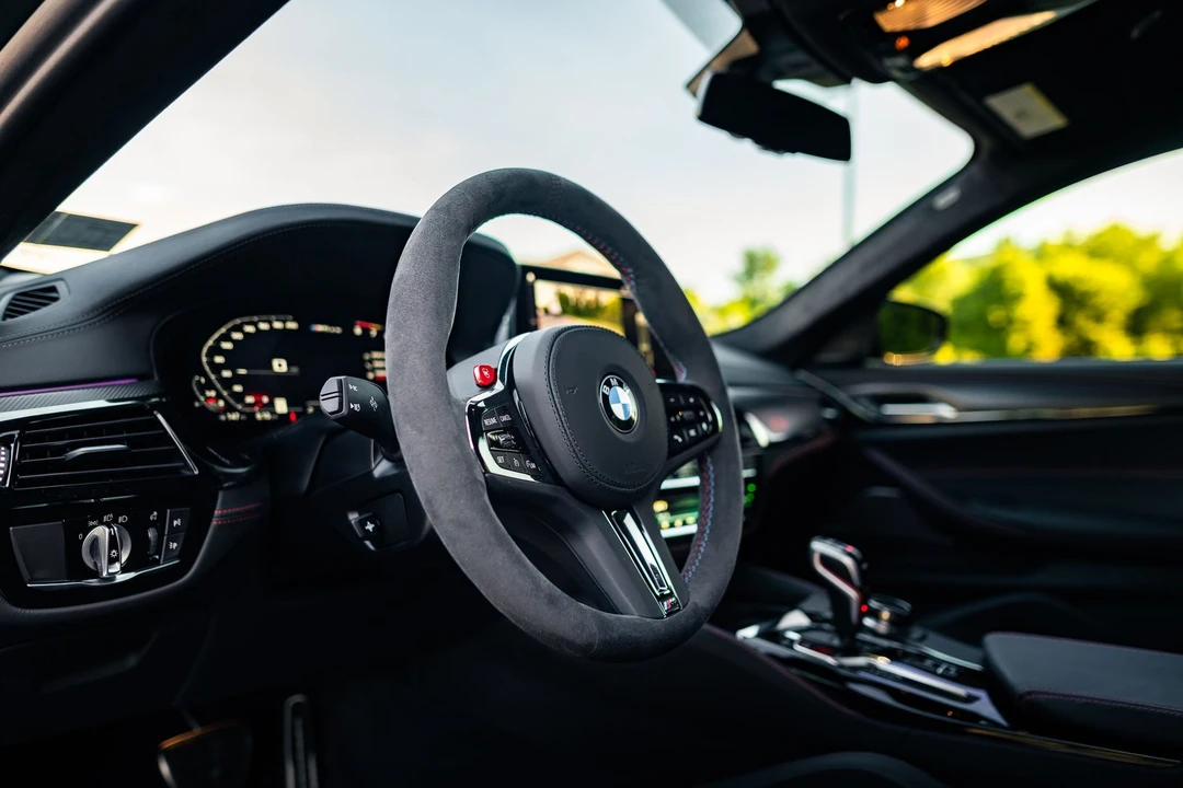 2022 BMW G30 5 Series Sedan - Image 14 of 31