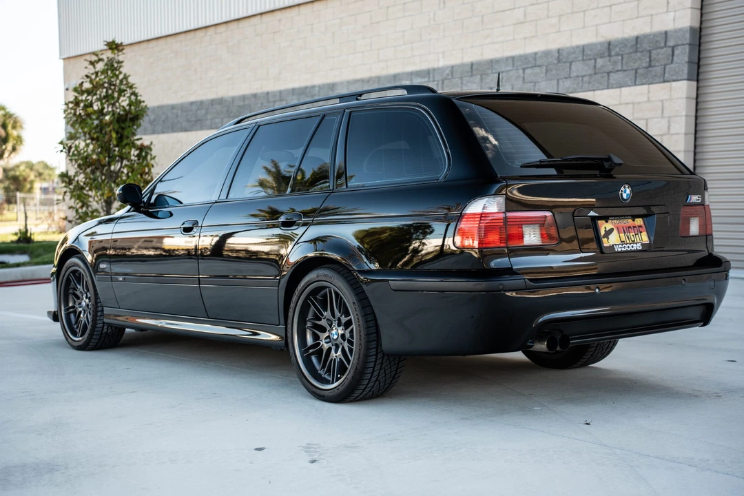 2002 BMW E39 540i - Image 16 of 31