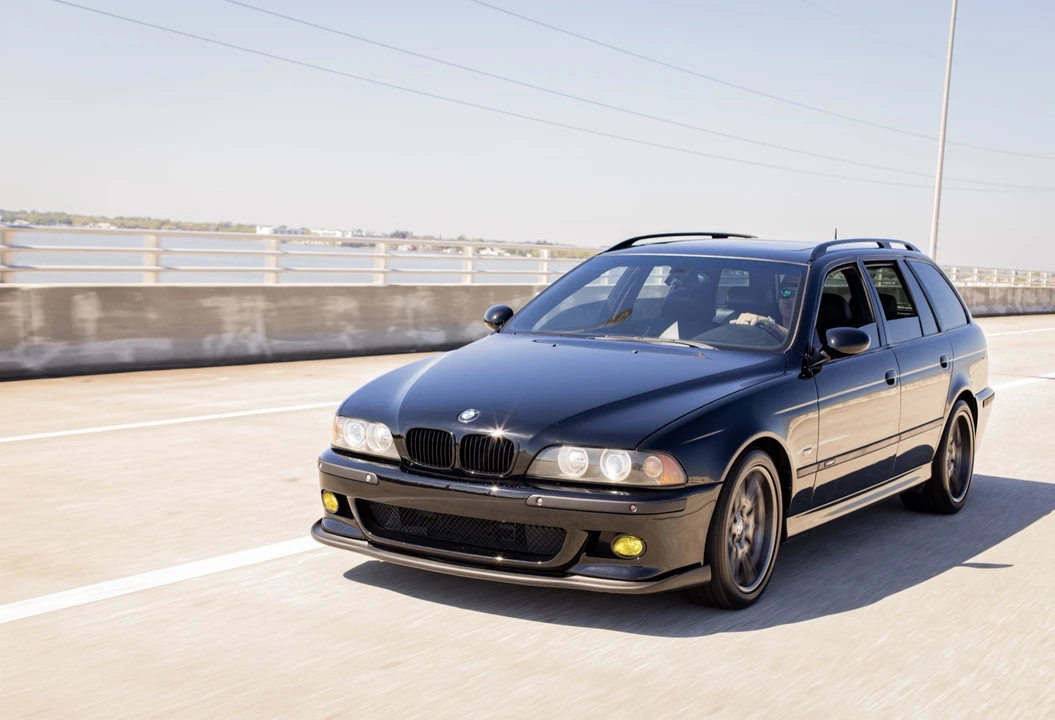2002 BMW E39 540i - Image 25 of 31