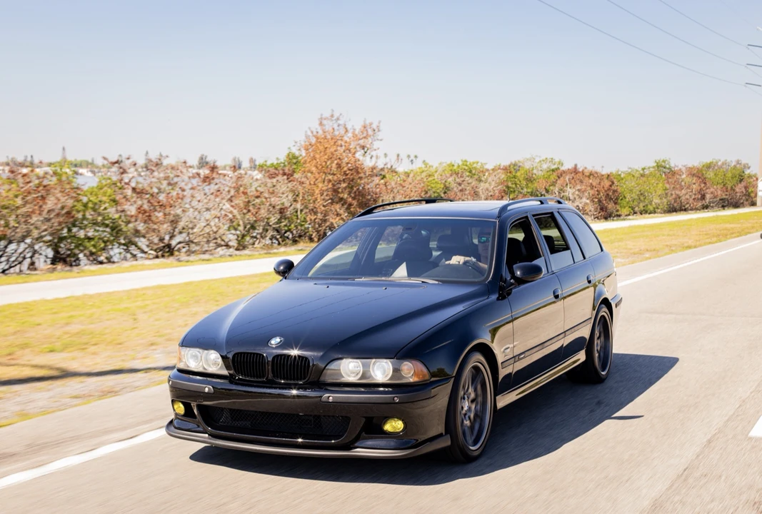 2002 BMW E39 540i - Image 24 of 31