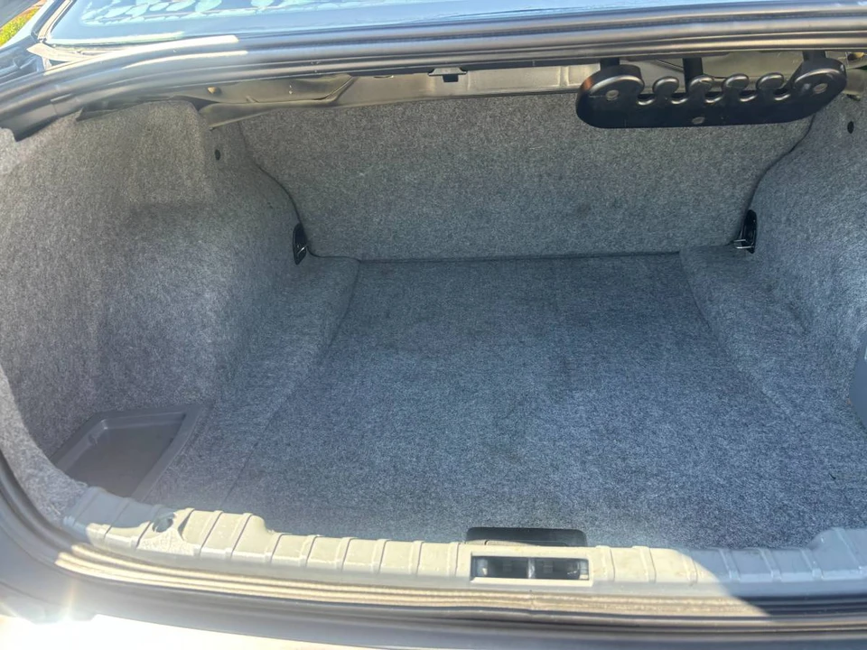 2006 BMW E46 330i & 330Ci - Image 7 of 8