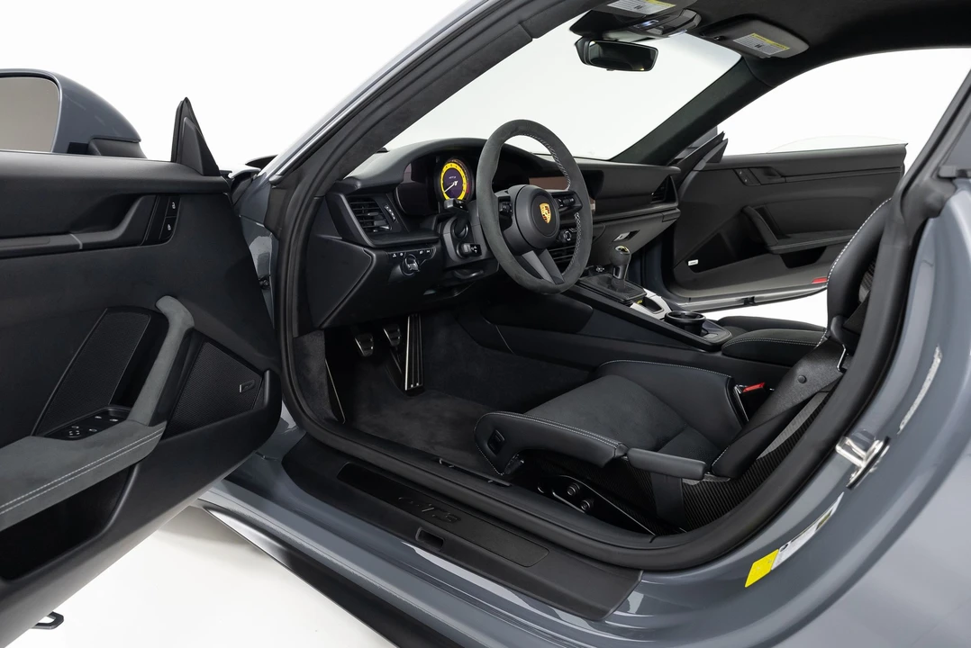 2022 Porsche 992 GT3 - Image 13 of 31