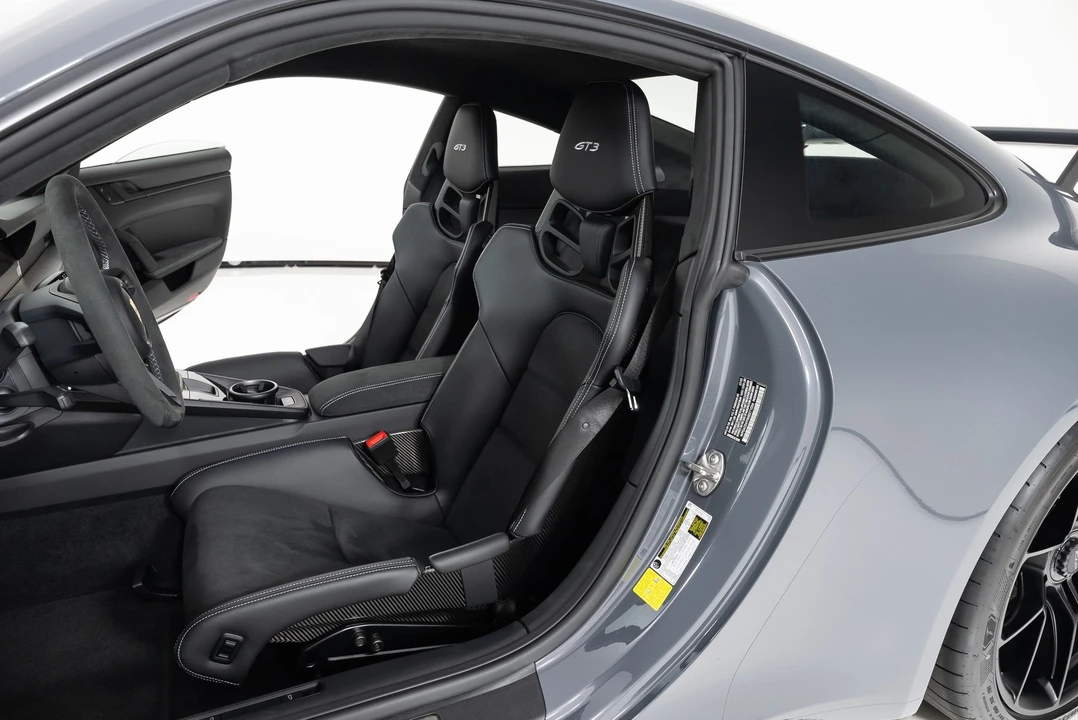 2022 Porsche 992 GT3 - Image 14 of 31