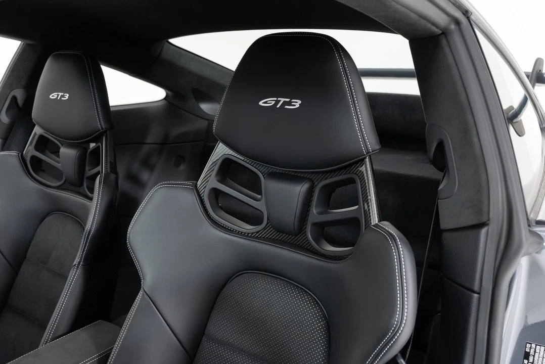 2022 Porsche 992 GT3 - Image 15 of 31