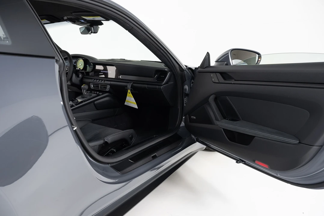 2022 Porsche 992 GT3 - Image 22 of 31