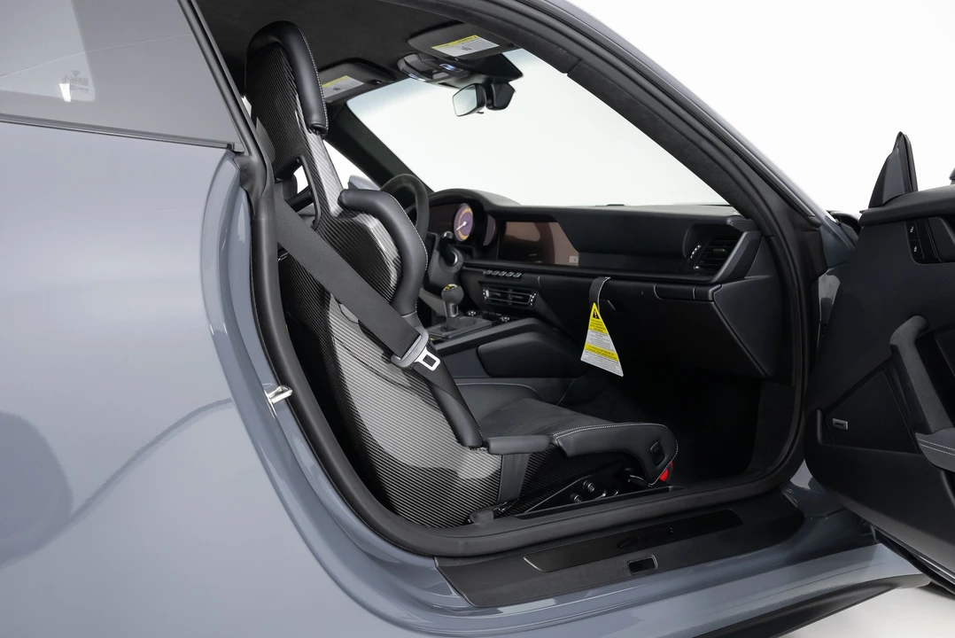 2022 Porsche 992 GT3 - Image 24 of 31