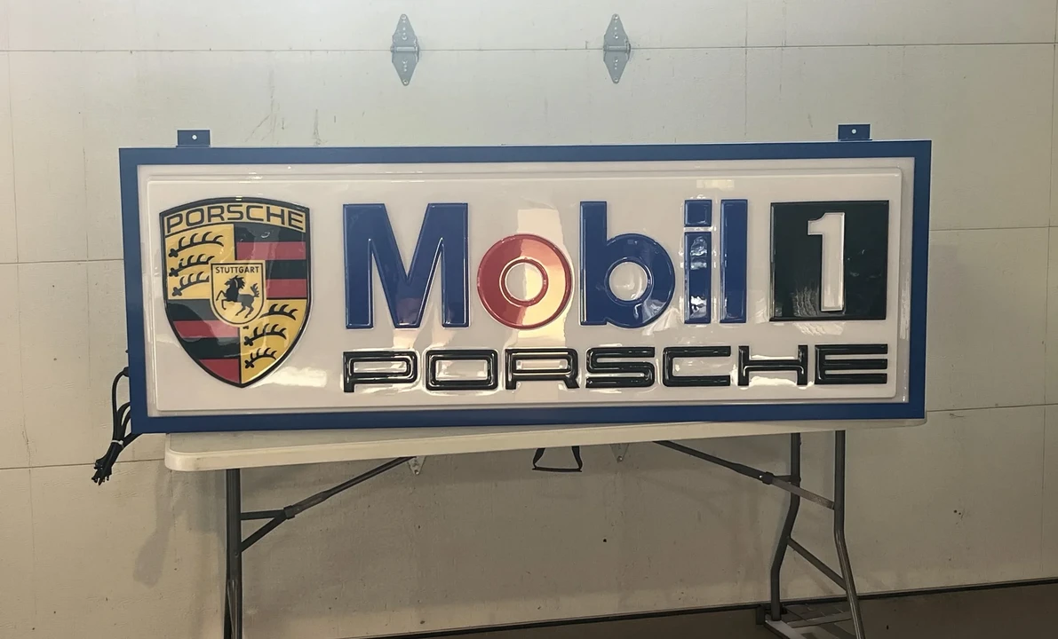 Porsche - Image 2 of 9