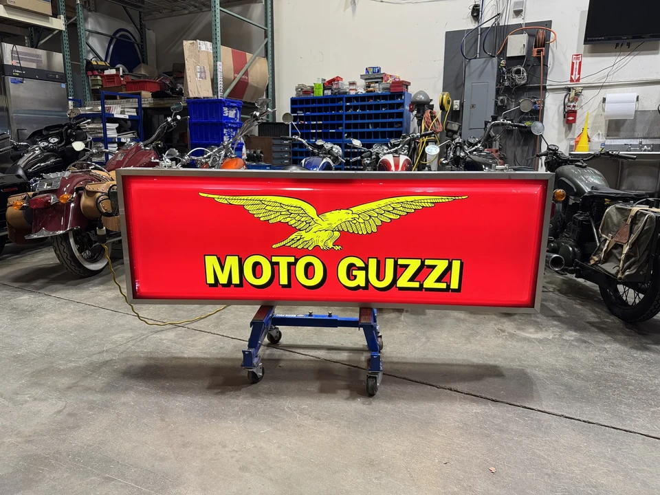 Moto Guzzi - Image 2 of 18